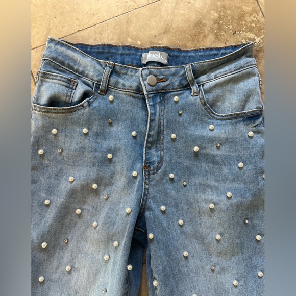 BlueB ladies jeans Medium pearl and stone
Studded. Very good condition - Picture 4 of 11